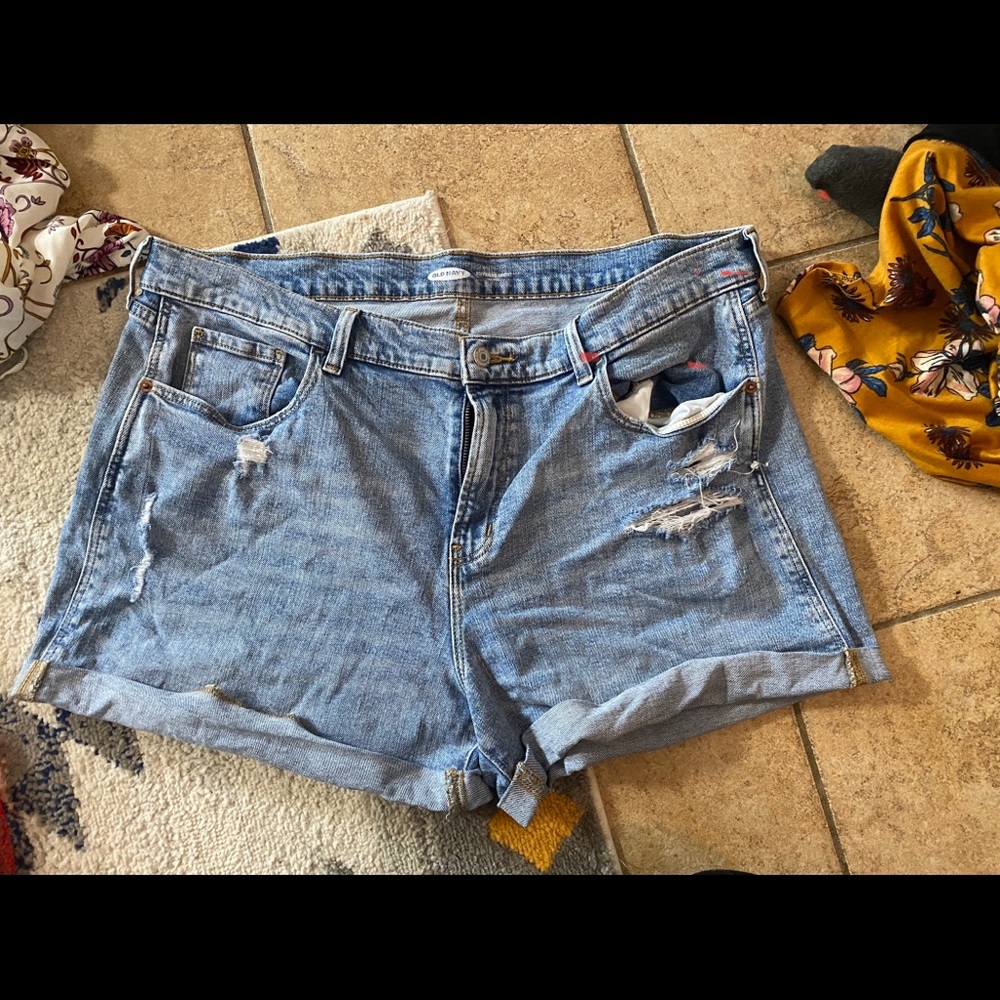 Old navy boyfriend shorts